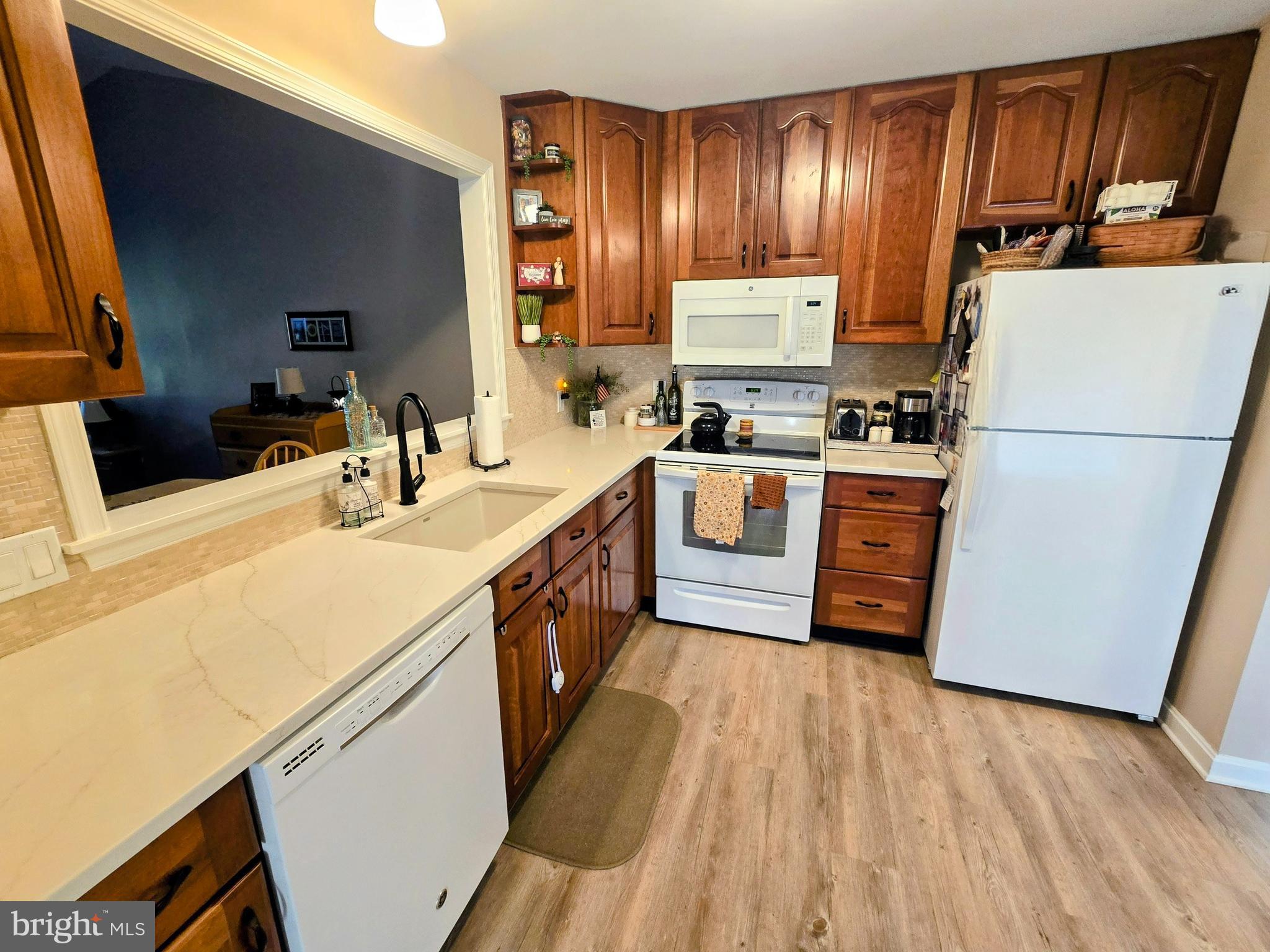 103 MOUNTAINSTONE DRIVE