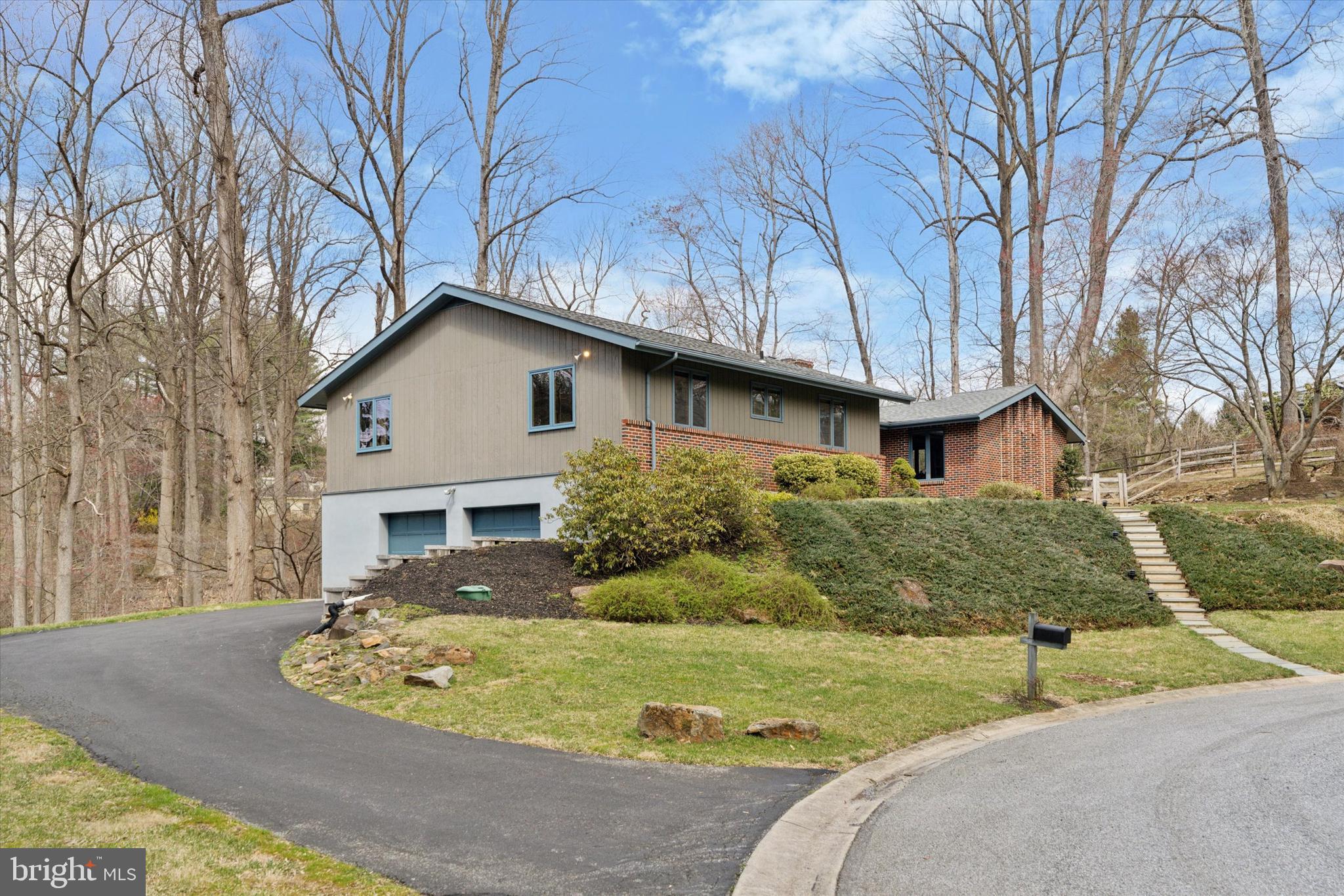 FOX HOLLOW - Residential