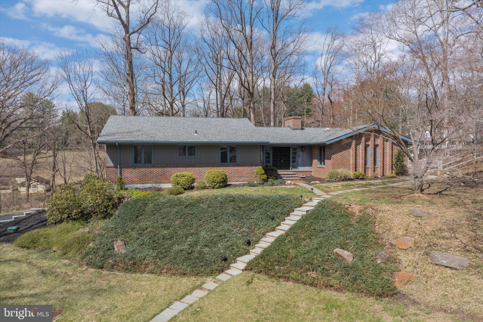 FOX HOLLOW - Residential