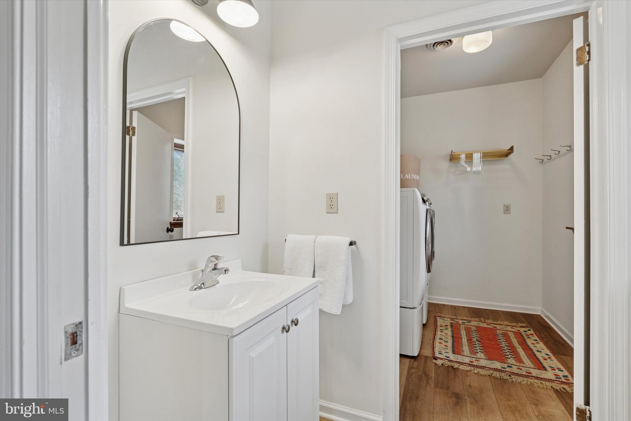 FOX HOLLOW - Residential