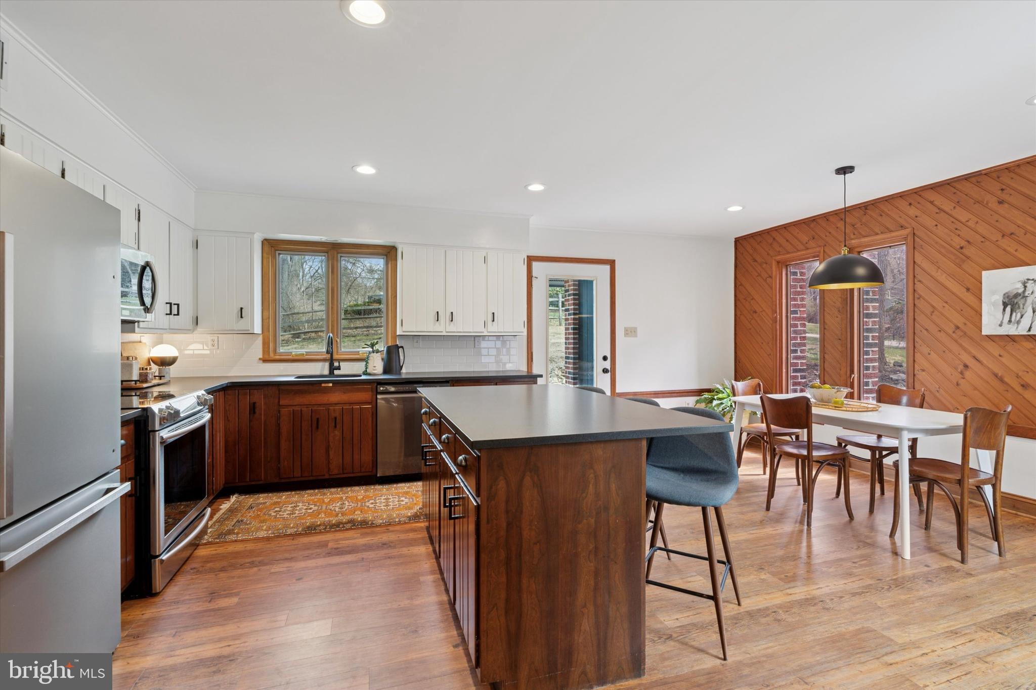 FOX HOLLOW - Residential