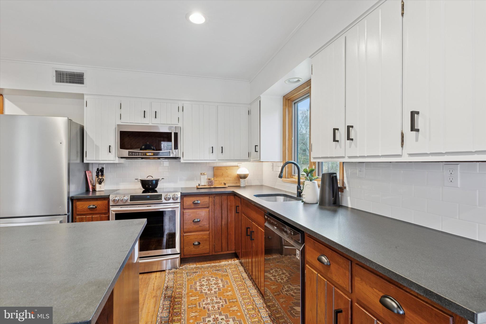 FOX HOLLOW - Residential