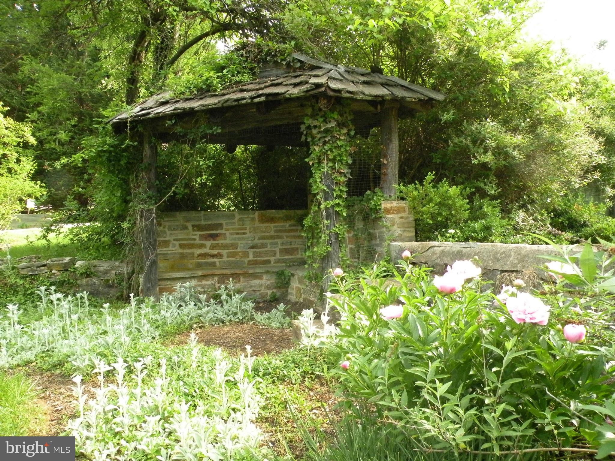 BURNSIDE FARM - Residential