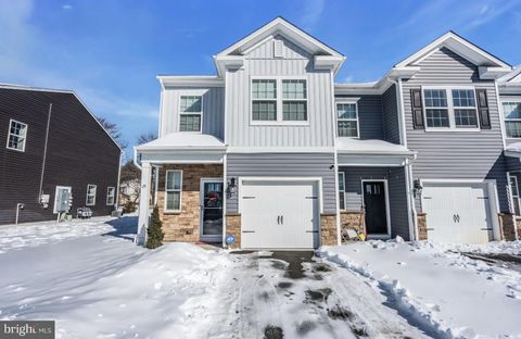 25 KATHERINE DRIVE BURLINGTON NJ 08016