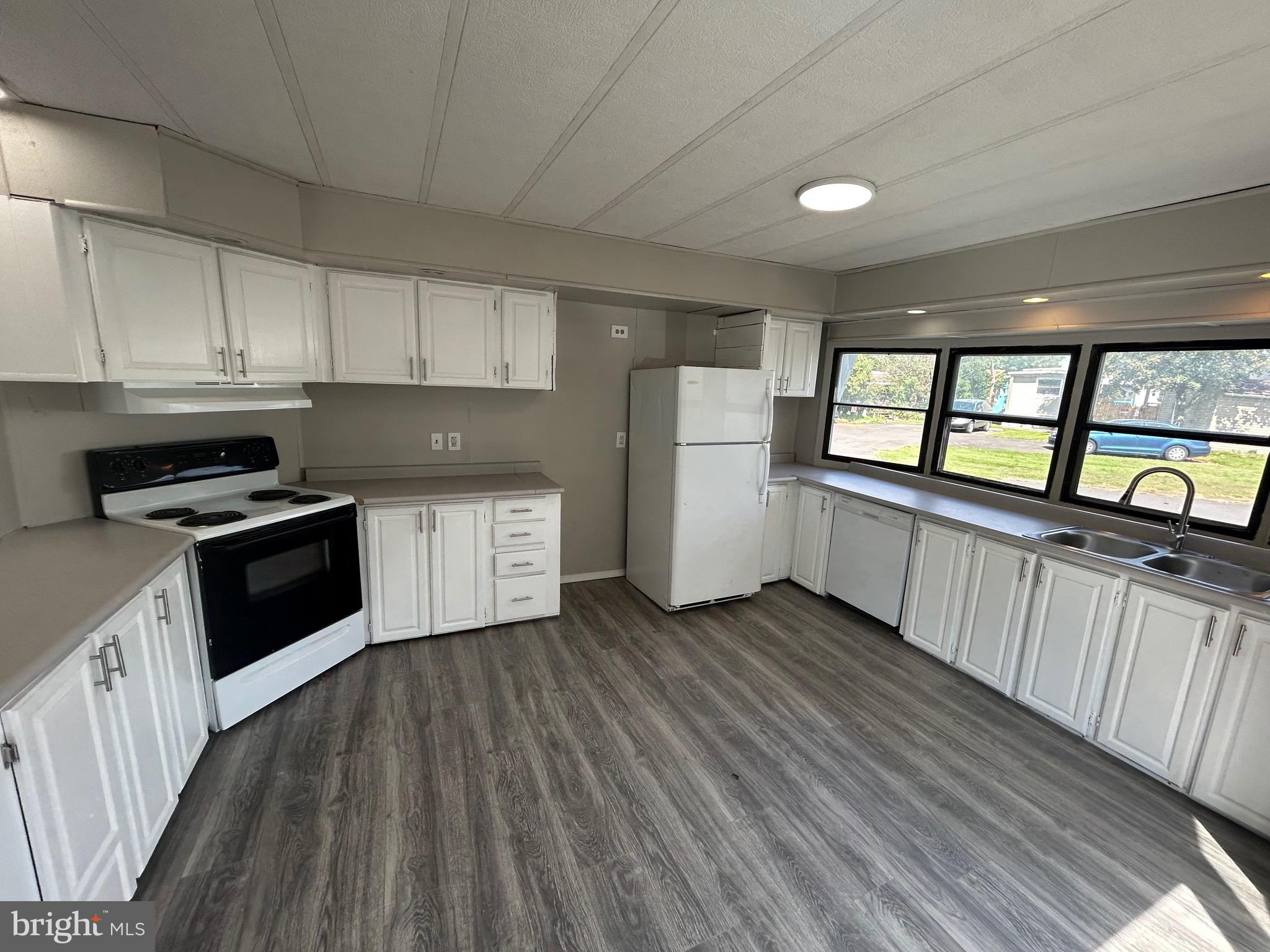 TOP RIDGE TR PK - Residential