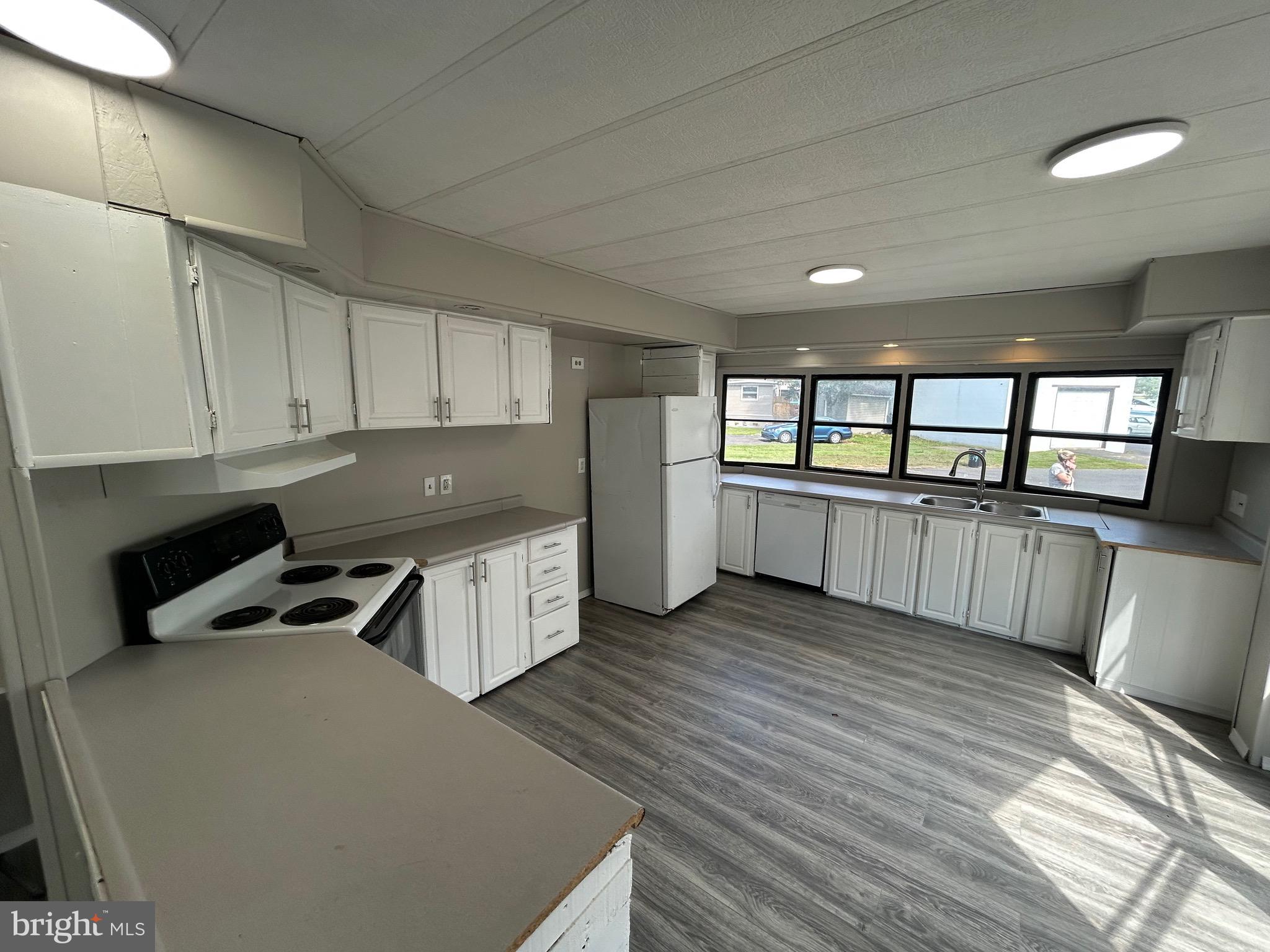 TOP RIDGE TR PK - Residential