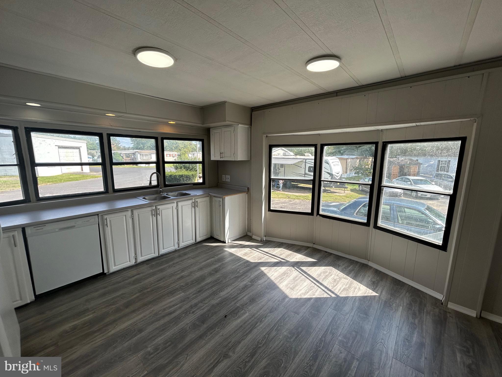 TOP RIDGE TR PK - Residential