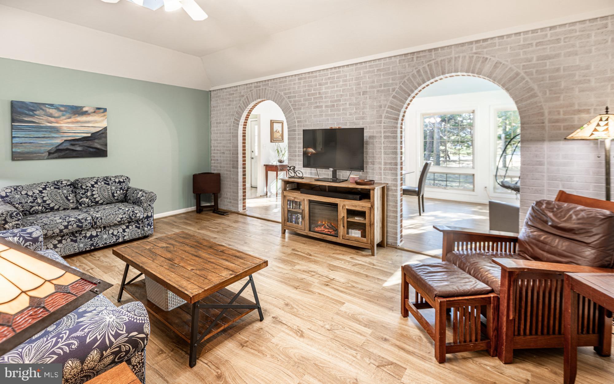 ARNELL CREEK - Residential