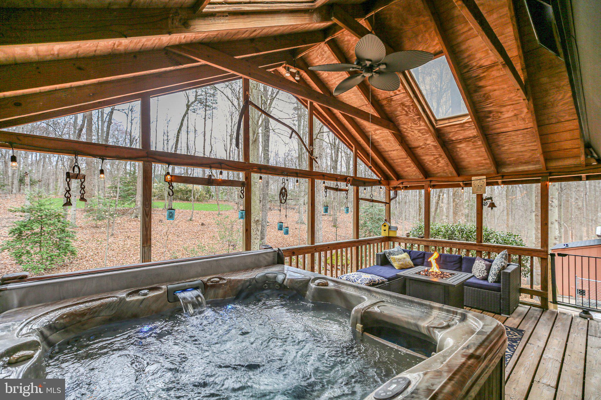 RIVERS EDGE - Residential