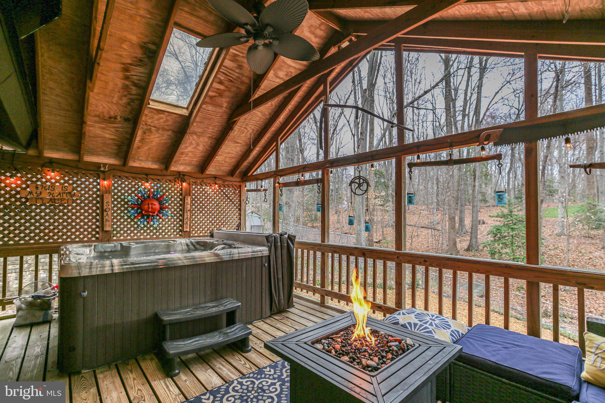 RIVERS EDGE - Residential