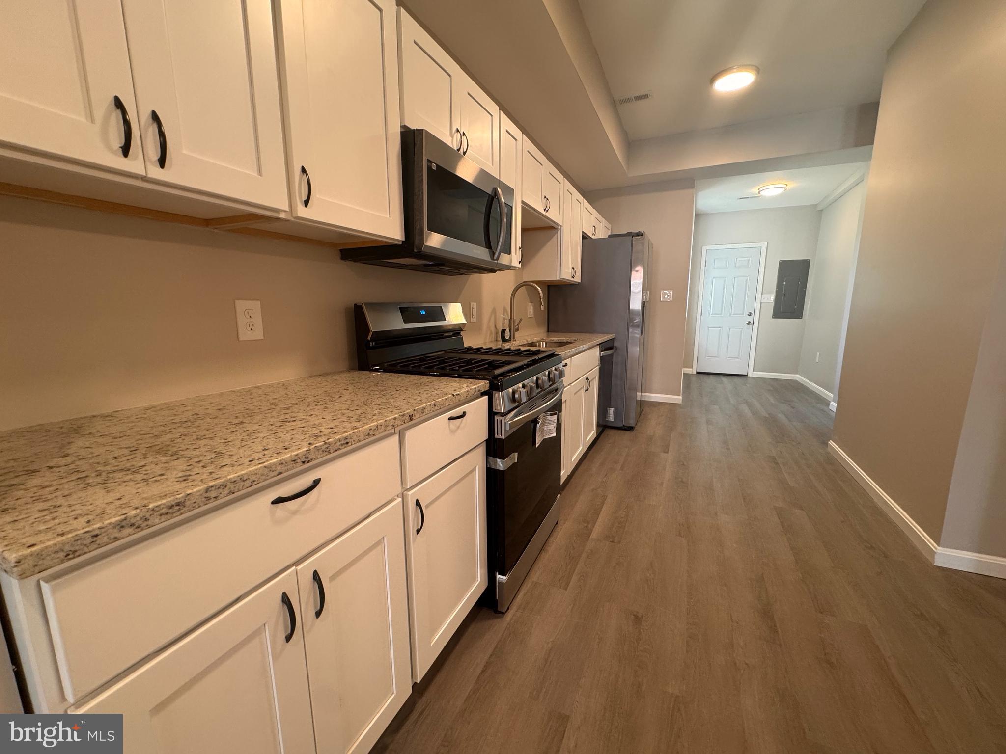 827 HARLEM AVENUE