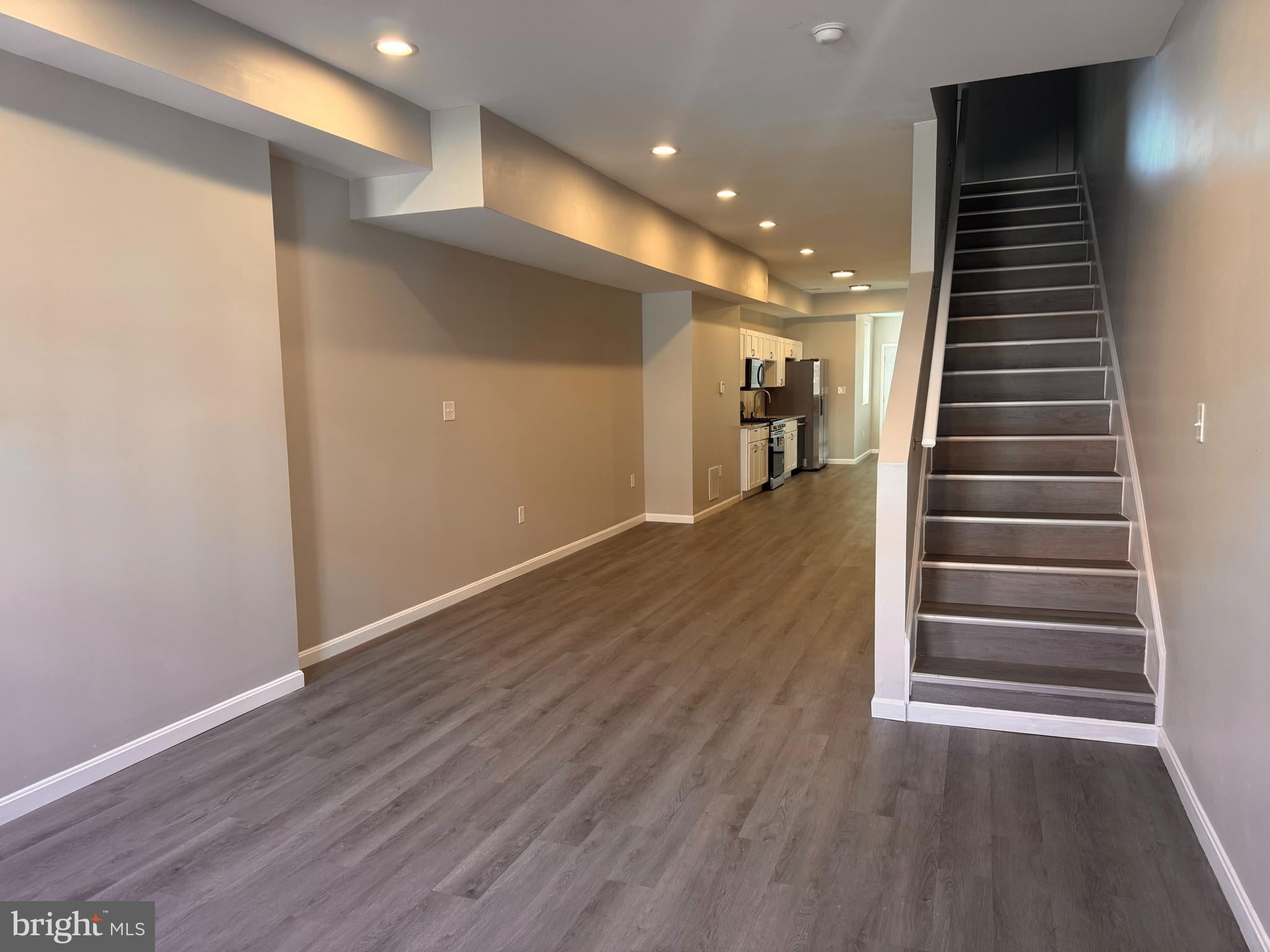 827 HARLEM AVENUE