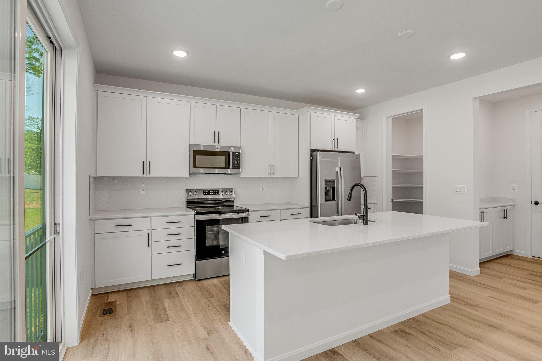 WILDERNESS SHORES - Residential