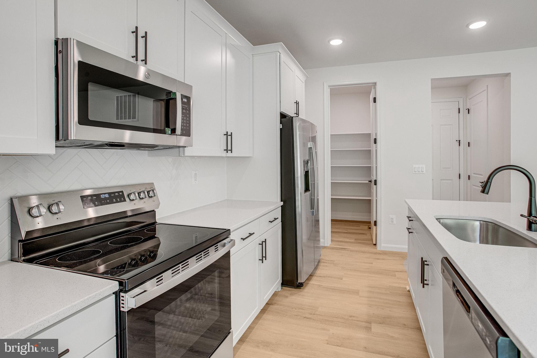 WILDERNESS SHORES - Residential