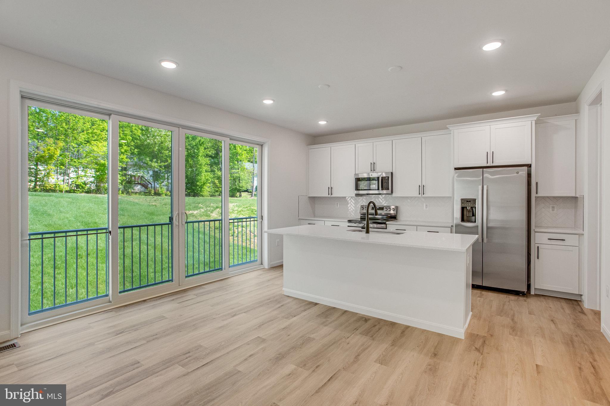 WILDERNESS SHORES - Residential