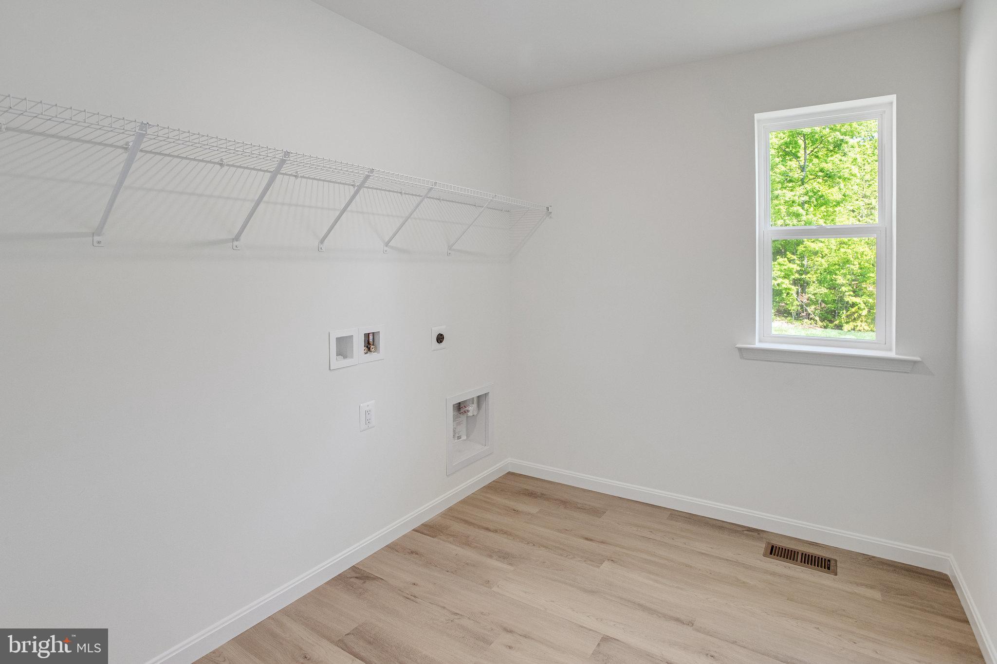 WILDERNESS SHORES - Residential