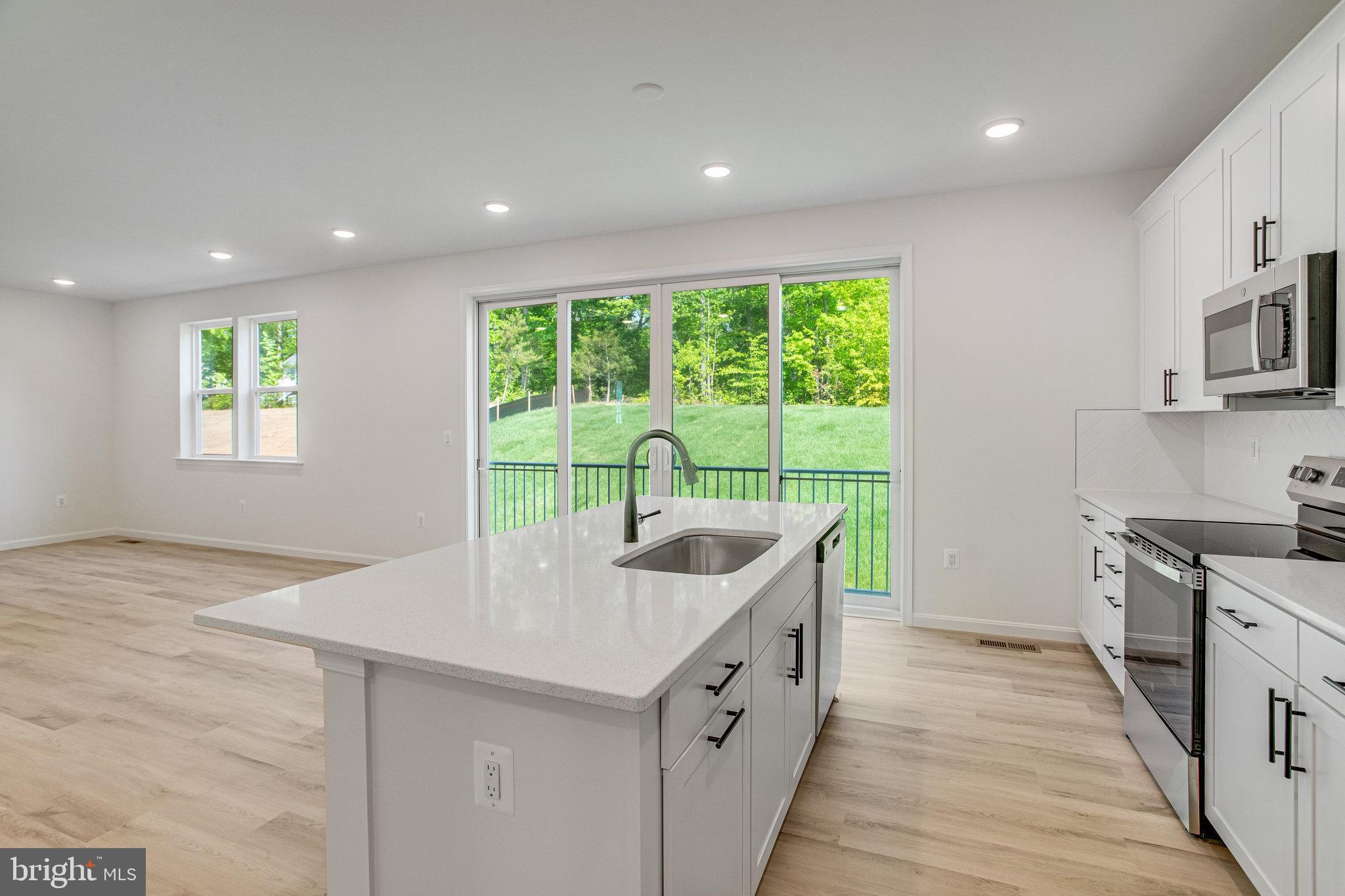 WILDERNESS SHORES - Residential