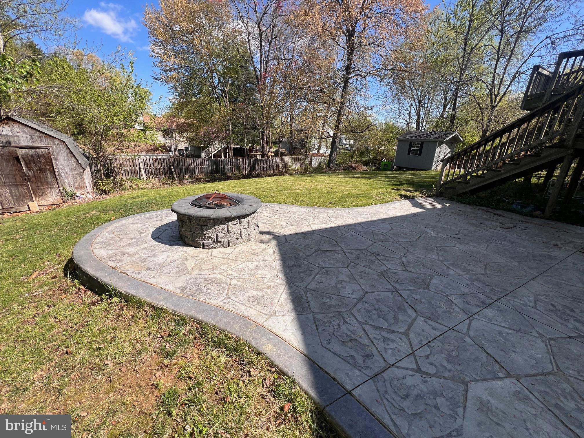 VISTA WOODS - Residential