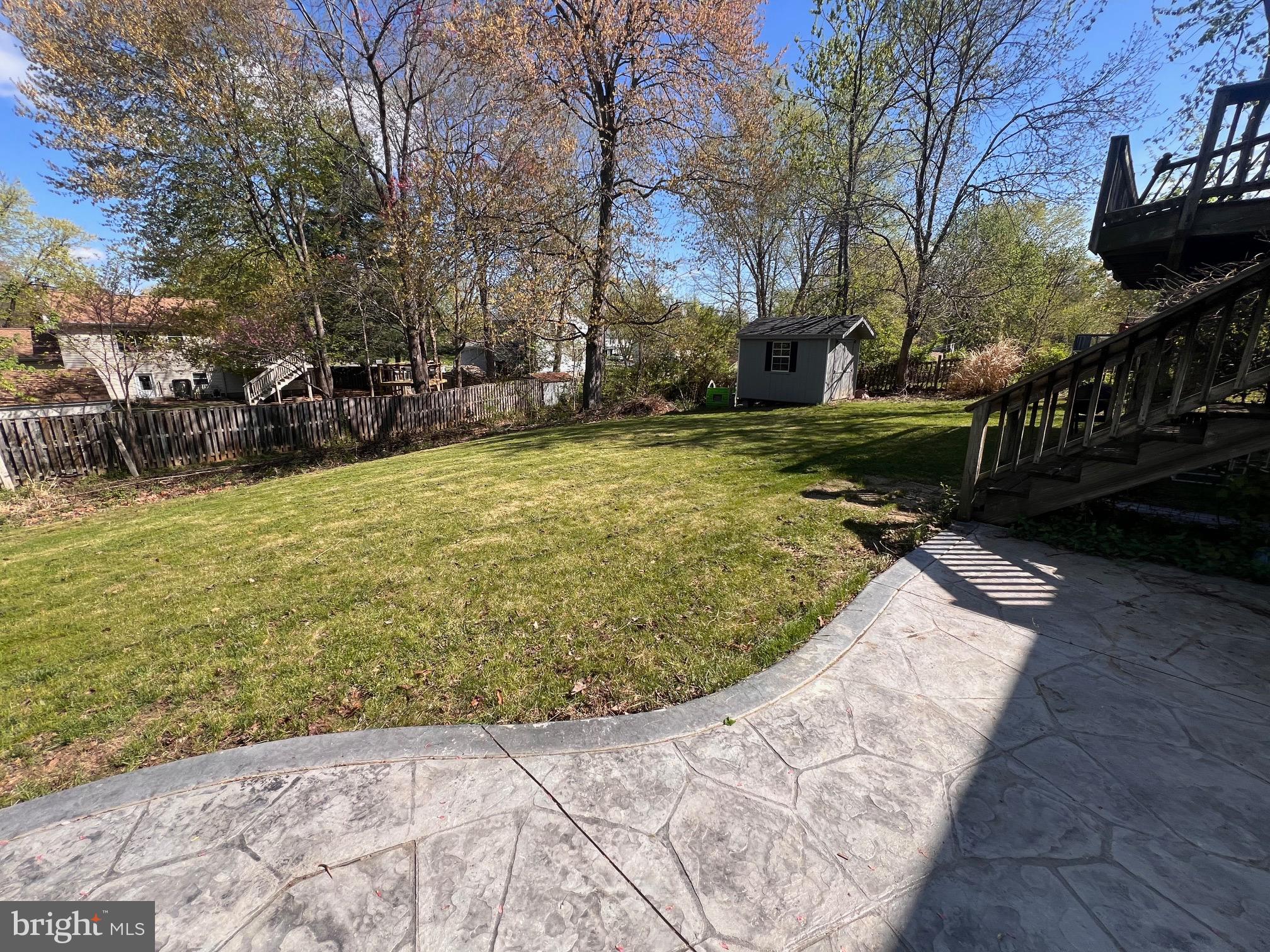 VISTA WOODS - Residential