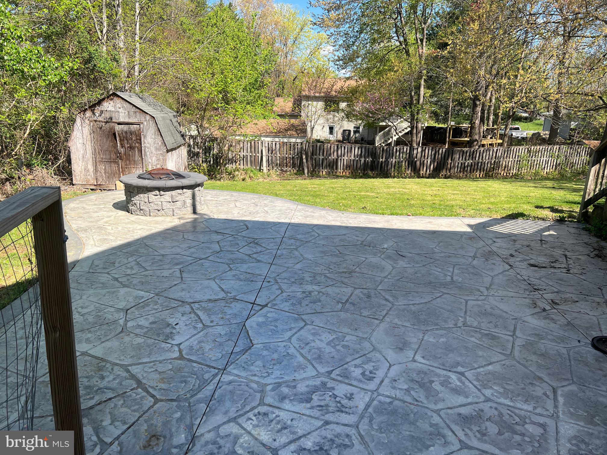 VISTA WOODS - Residential