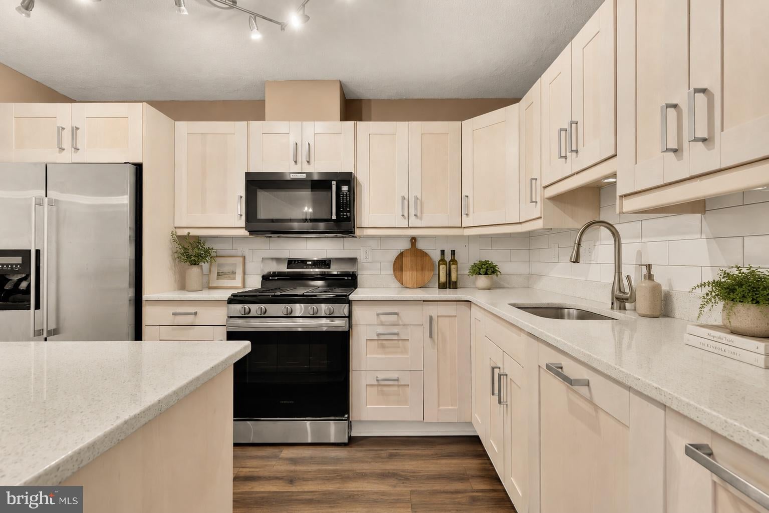 1300 ARMY NAVY DRIVE 503