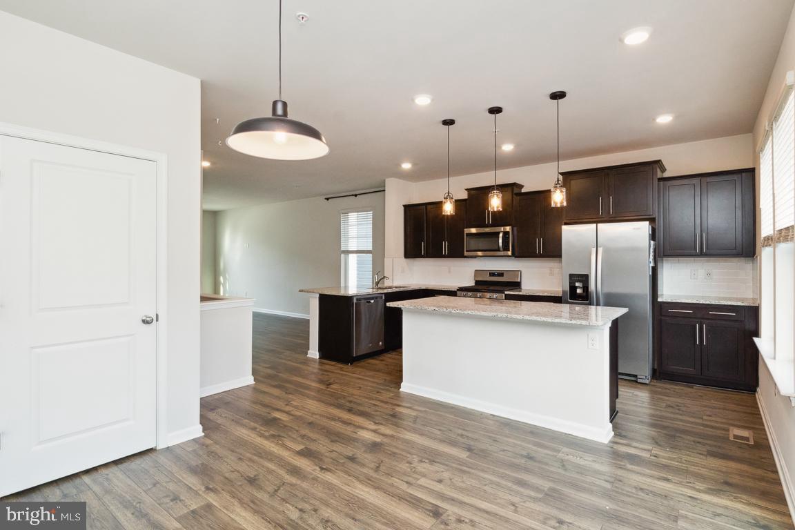 SEVEN OAKS - Residential Lease