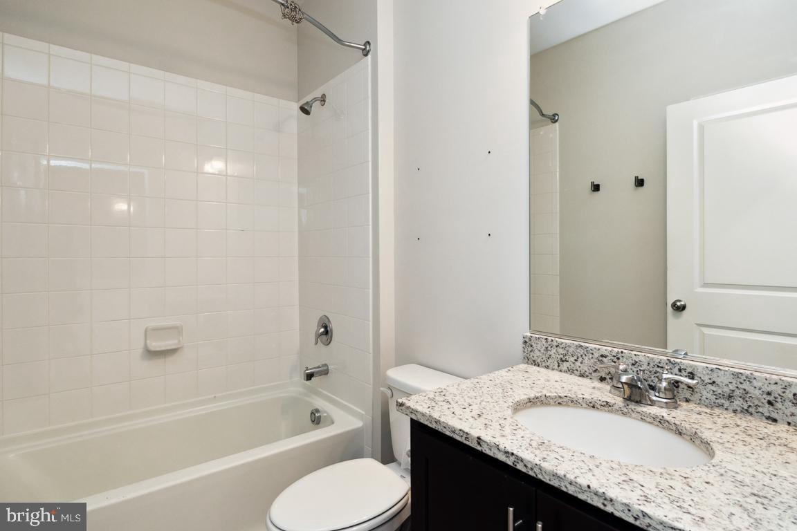 SEVEN OAKS - Residential Lease