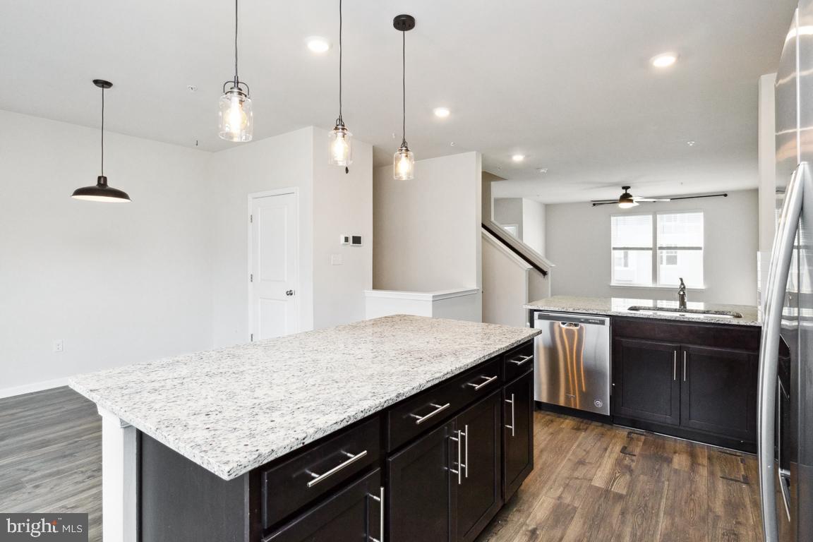 SEVEN OAKS - Residential Lease