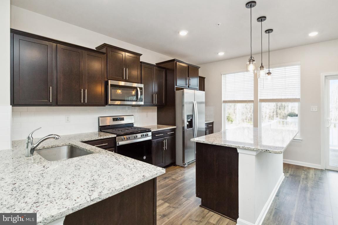 SEVEN OAKS - Residential Lease