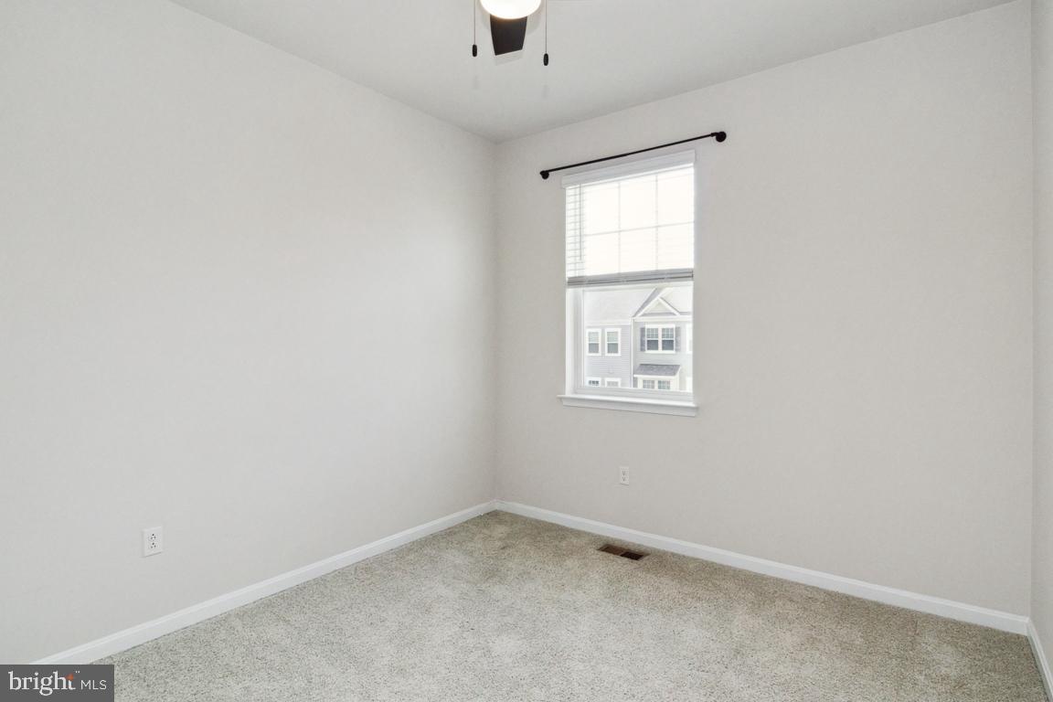 SEVEN OAKS - Residential Lease