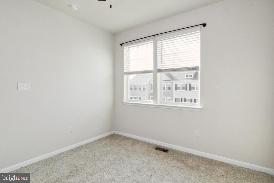 SEVEN OAKS - Residential Lease