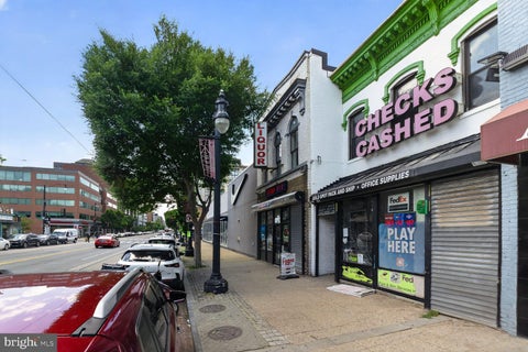 Photo of 710 H Street NE, WASHINGTON, DC 20002 (MLS # DCDC2283394)