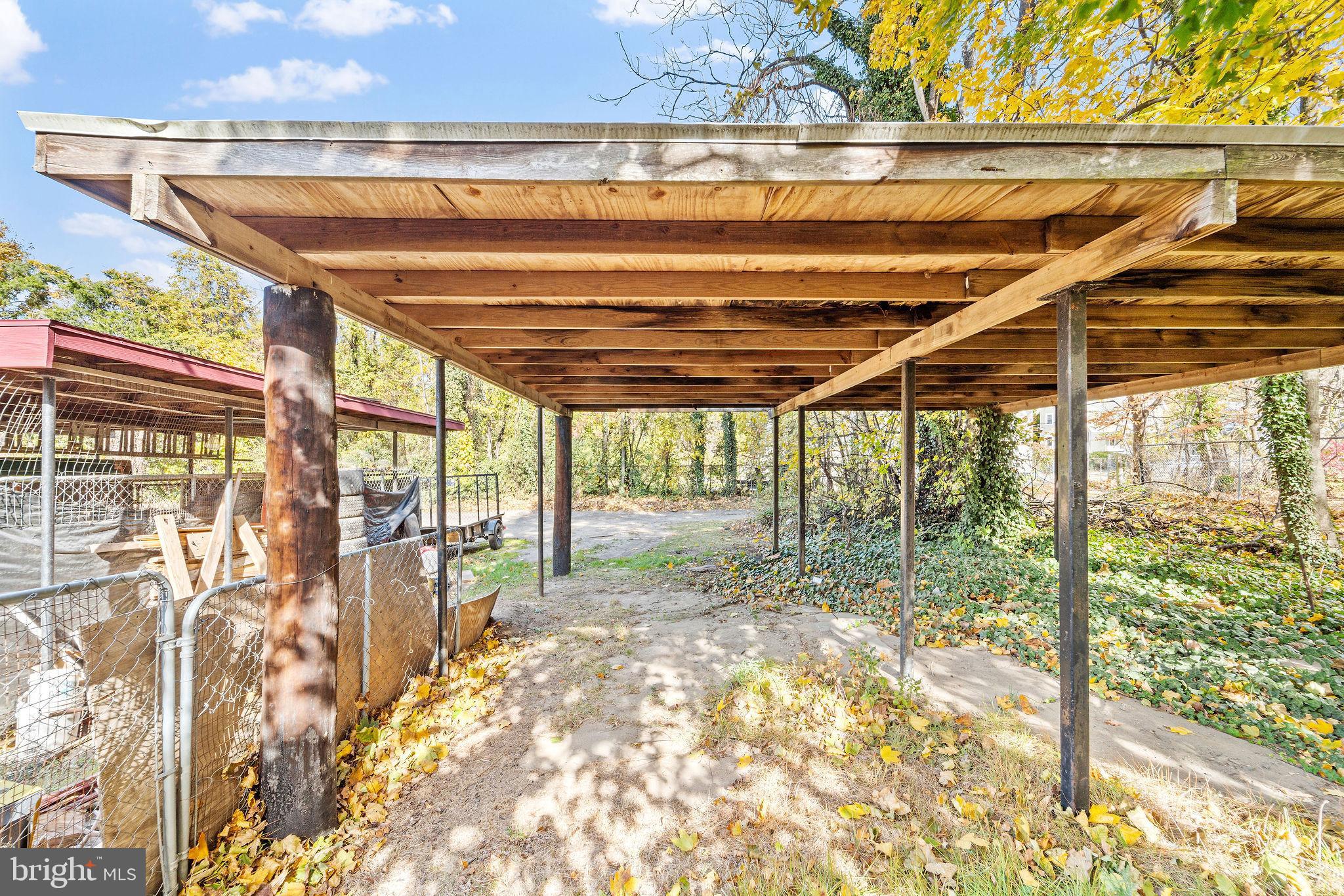 571 E COMMERCE STREET