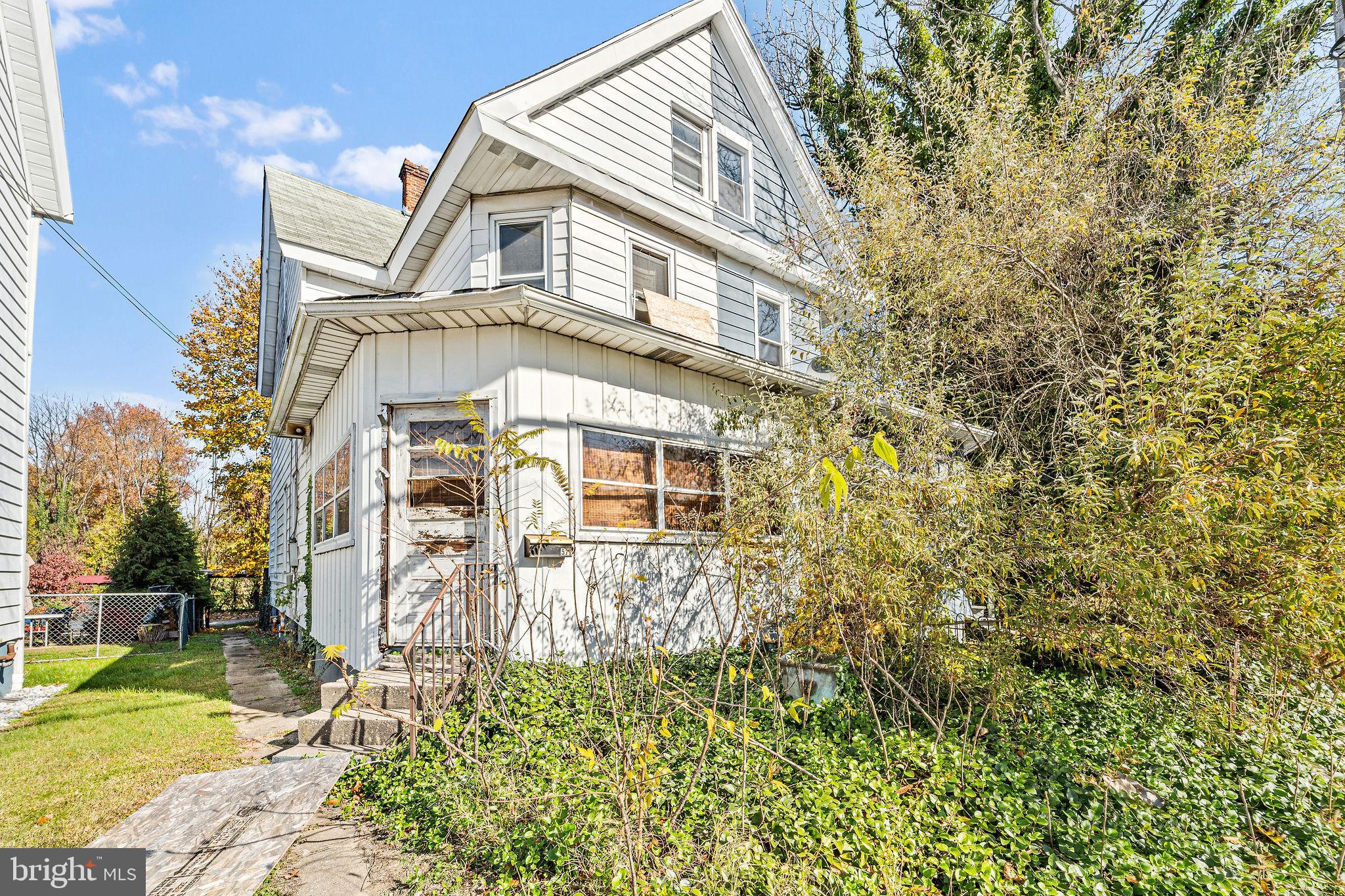 571 E COMMERCE STREET