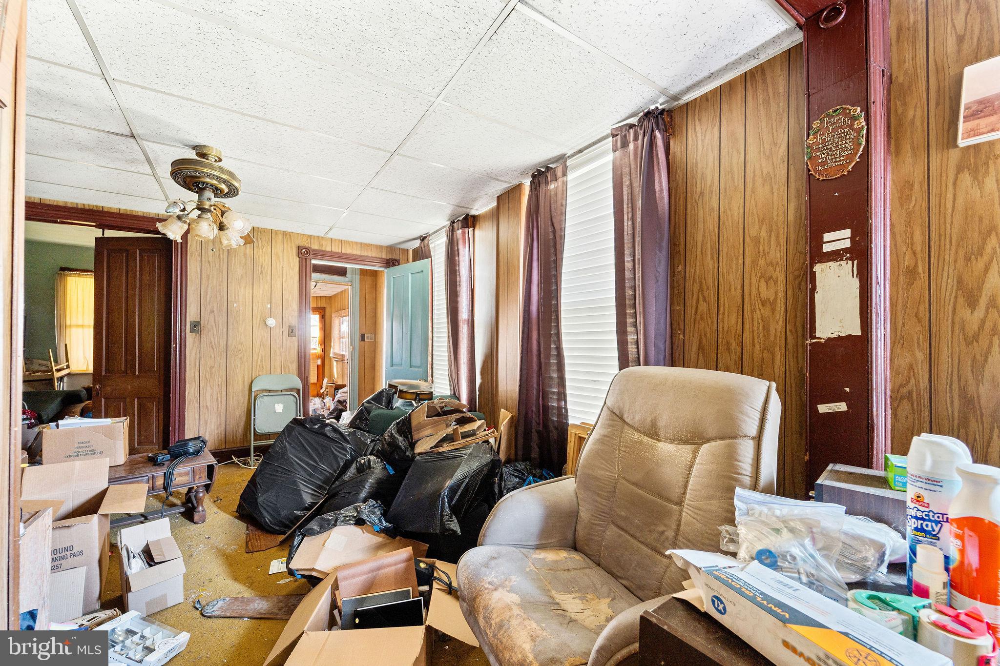 571 E COMMERCE STREET