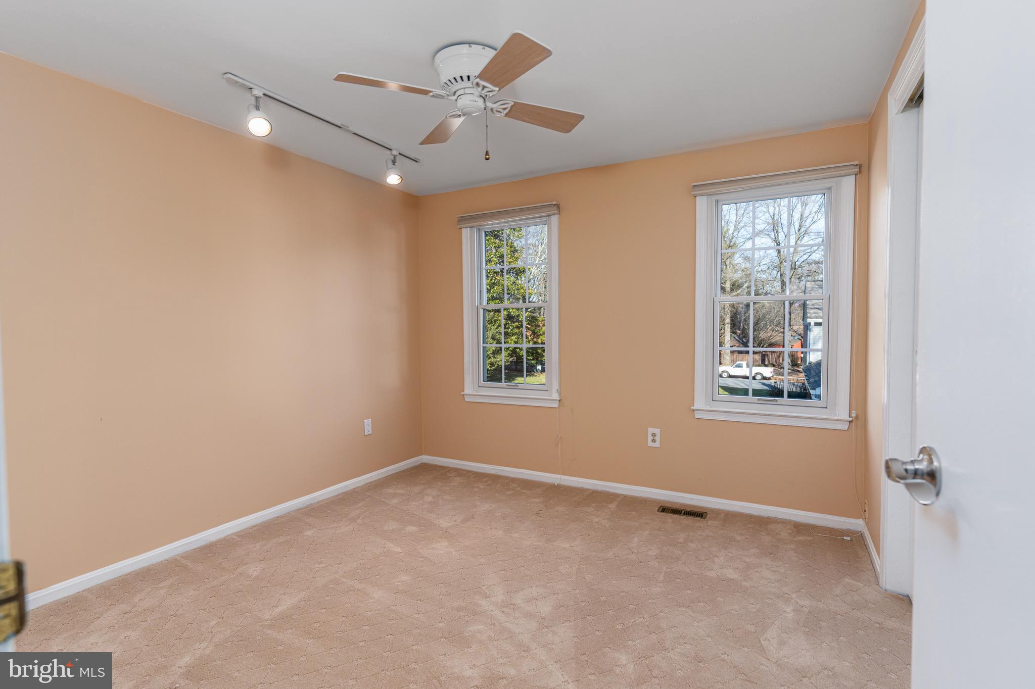 HICKORY RIDGE - Residential