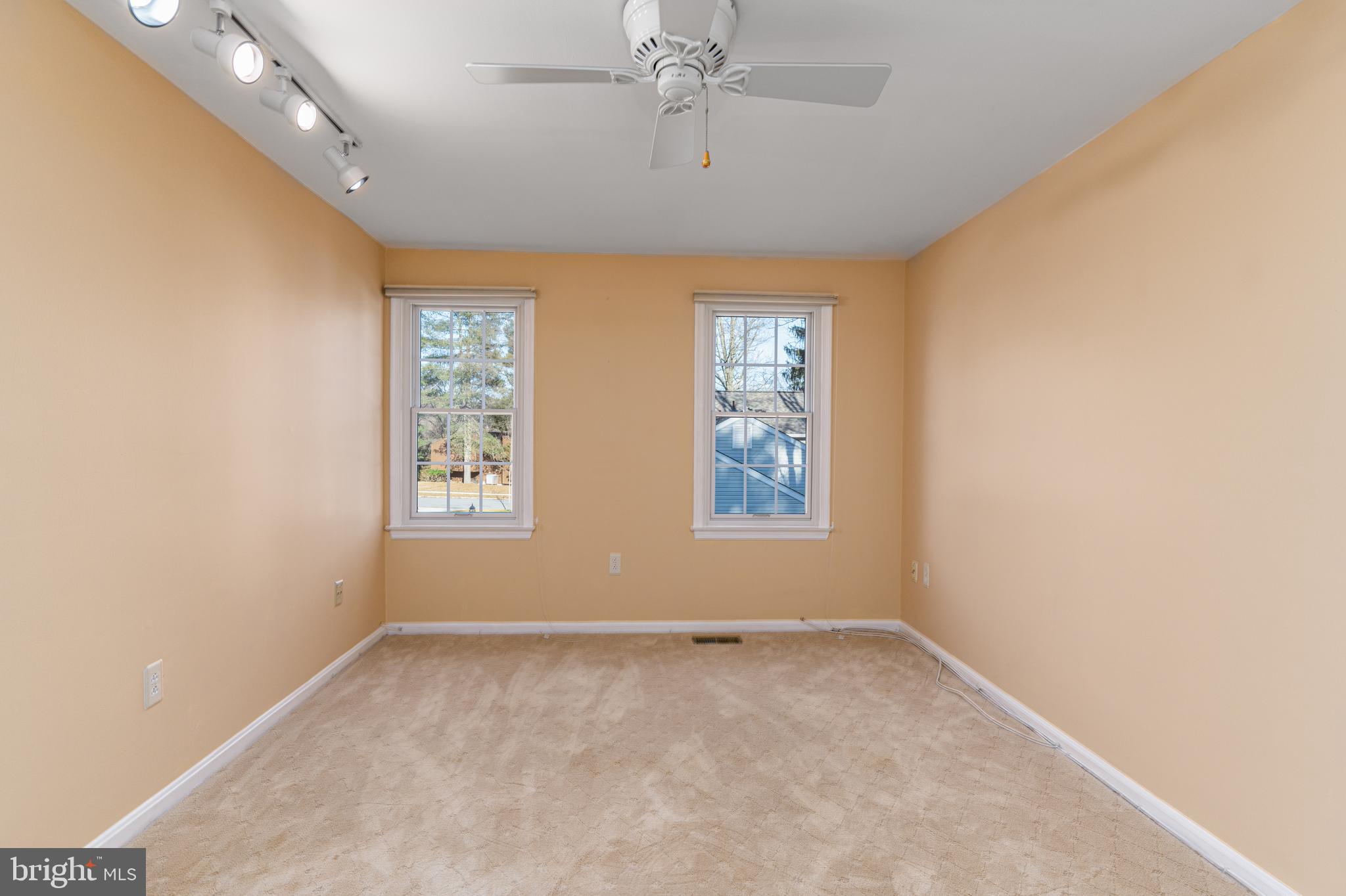 HICKORY RIDGE - Residential