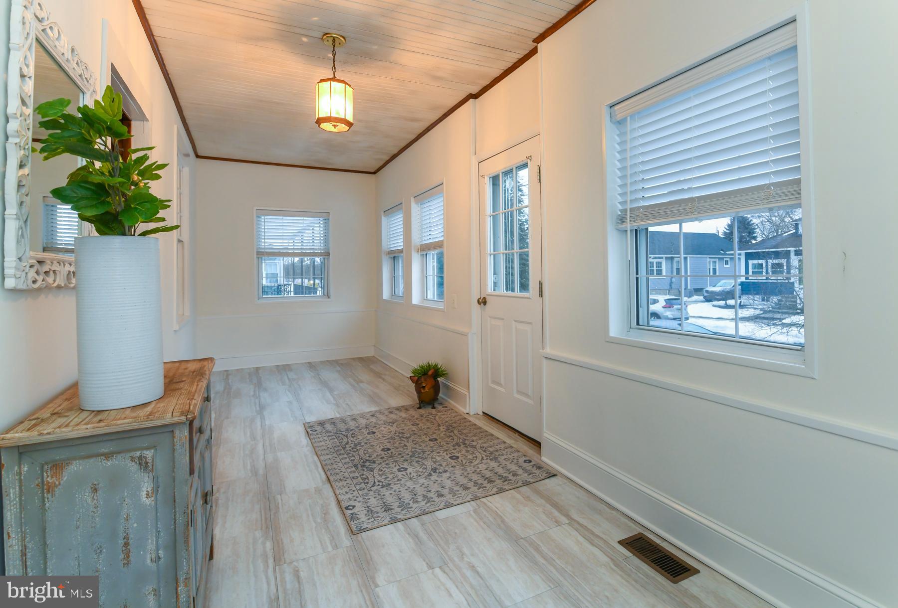 918 HIGHLAND BOULEVARD