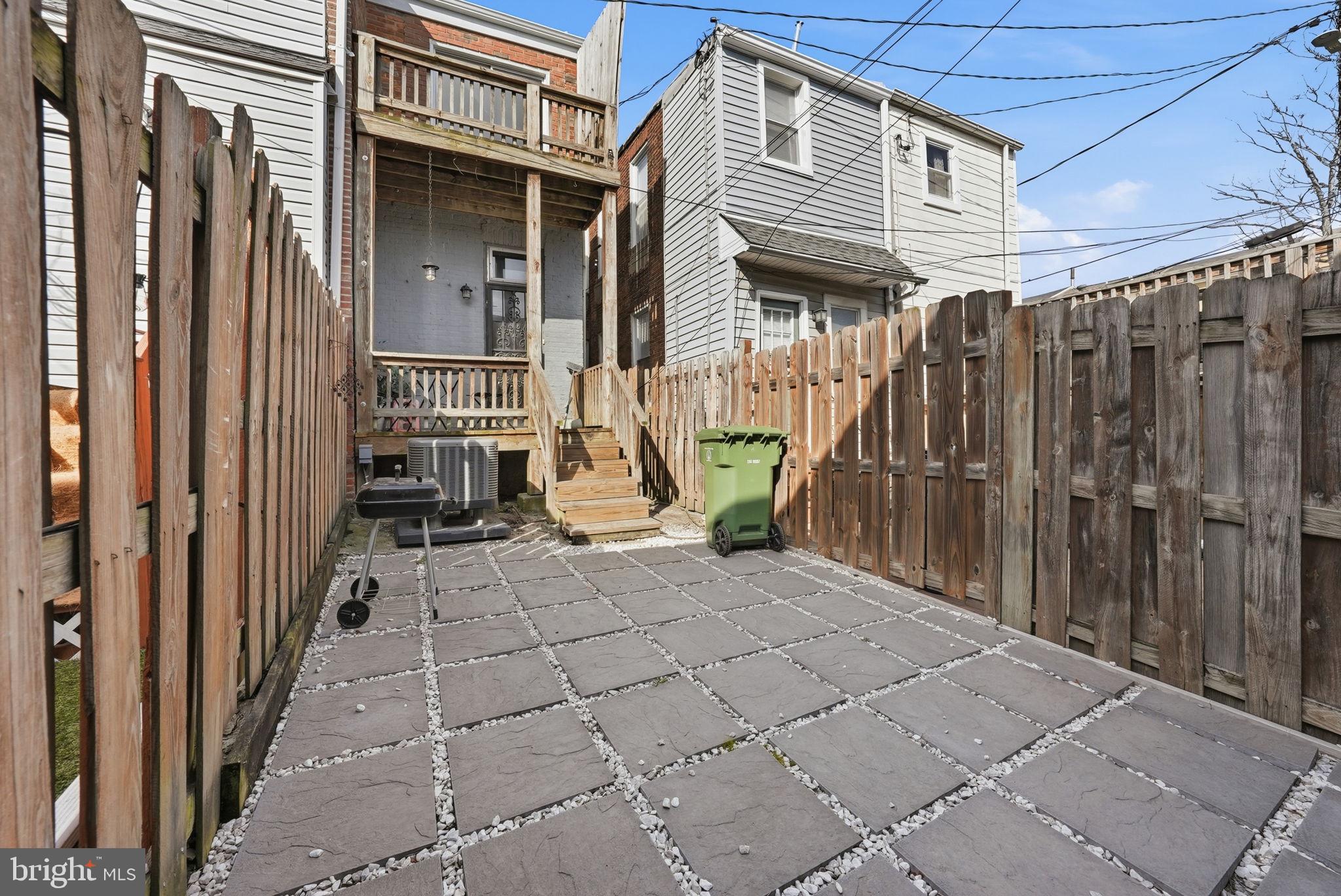 BUTCHERS HILL - Residential