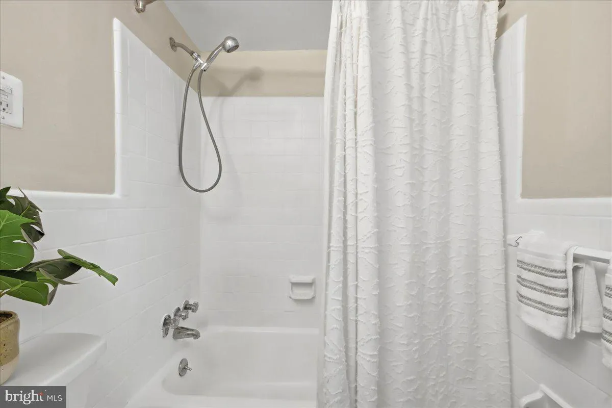 Additional image 44 of 1330 New Hampshire Avenue NW Unit 905, Washington, DC 20036