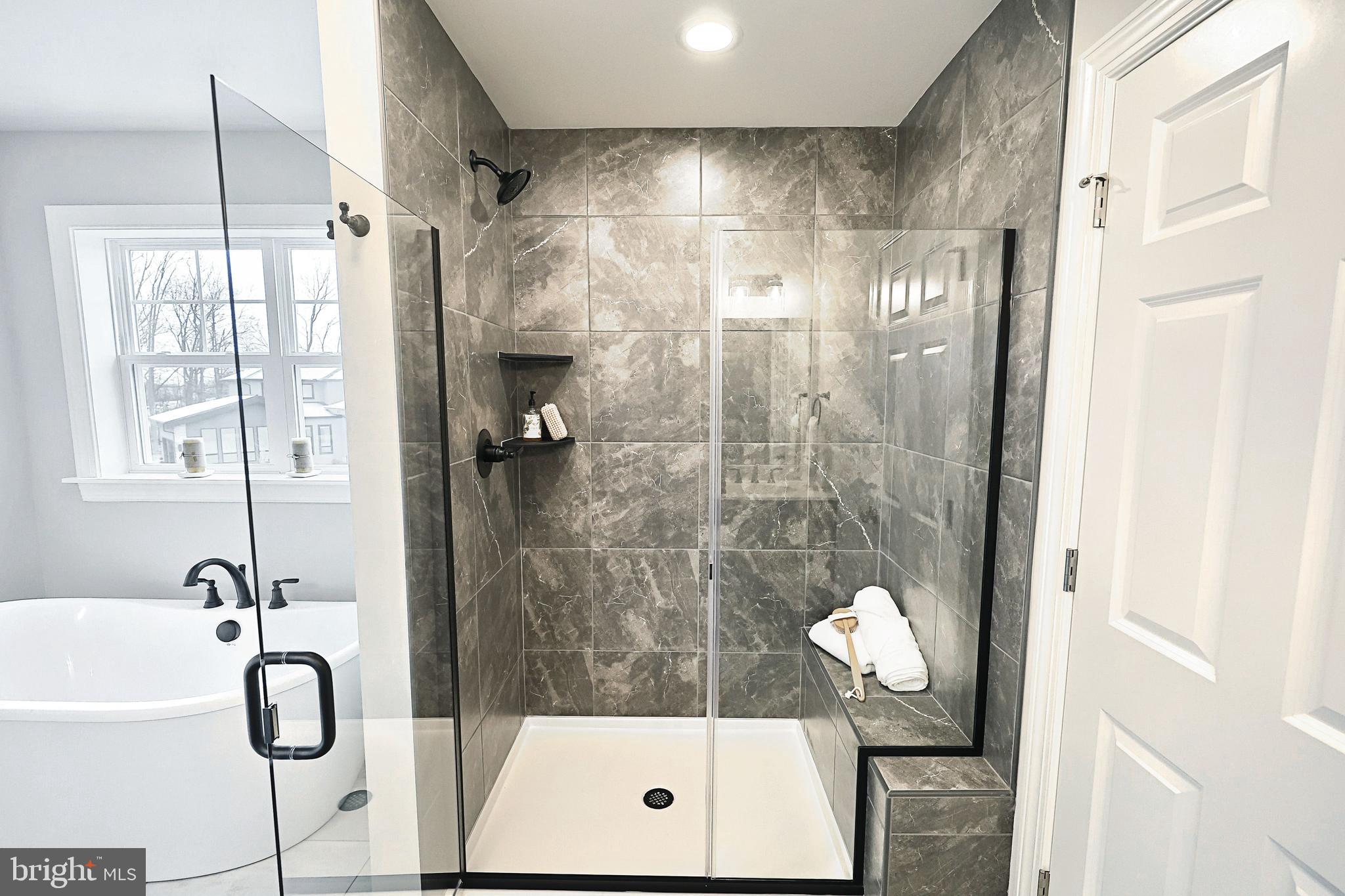 HAWK VALLEY - Residential