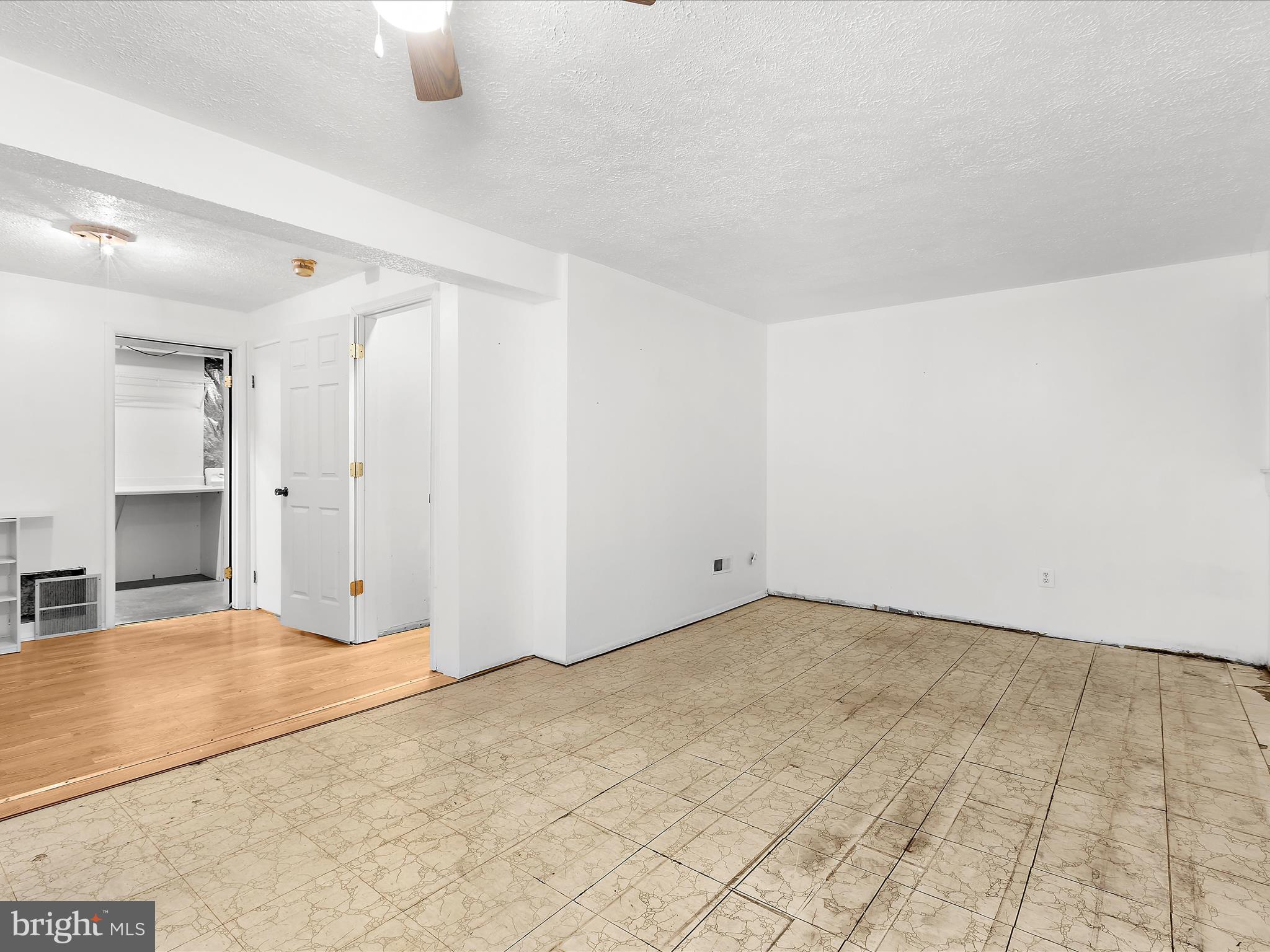 CHESTERFIELD - Residential