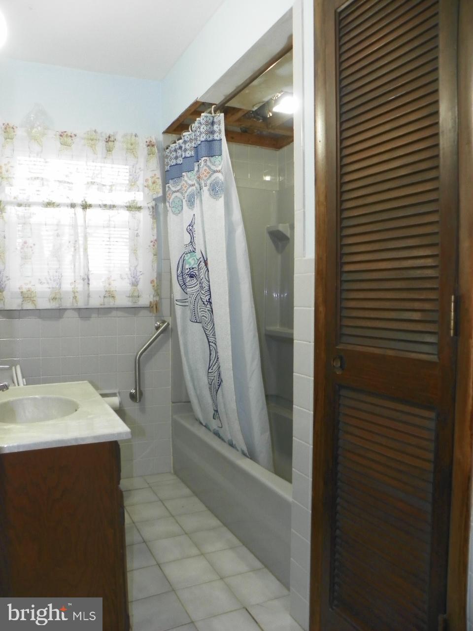 WEST GOSHEN HILLS - Residential