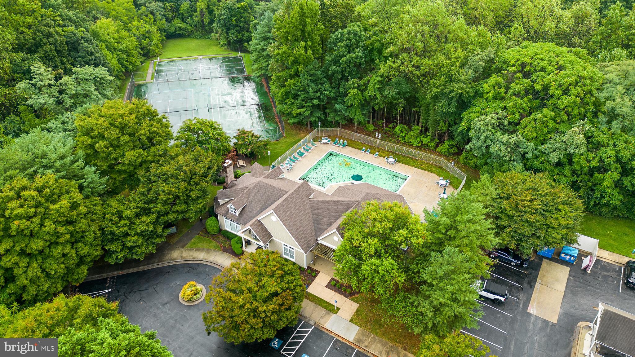 633 ADMIRAL DRIVE 308