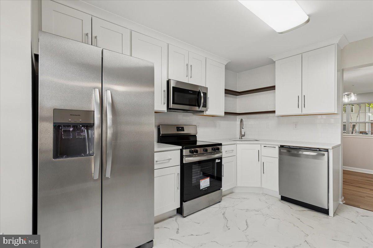 2577 BOLINBROOK COURT
