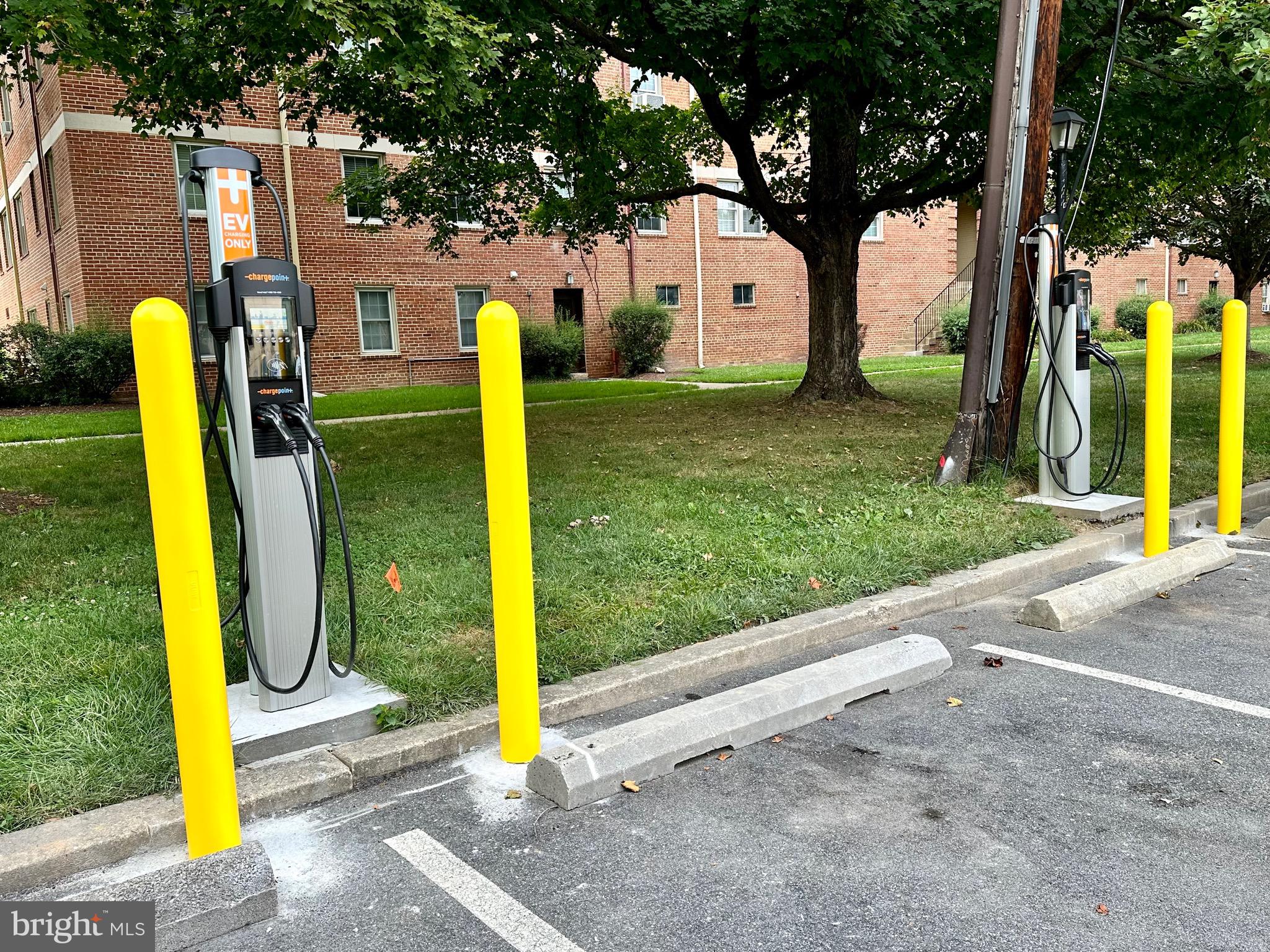 ROCK CREEK VILLAGE CONDOMINIUMS - Residential Lease