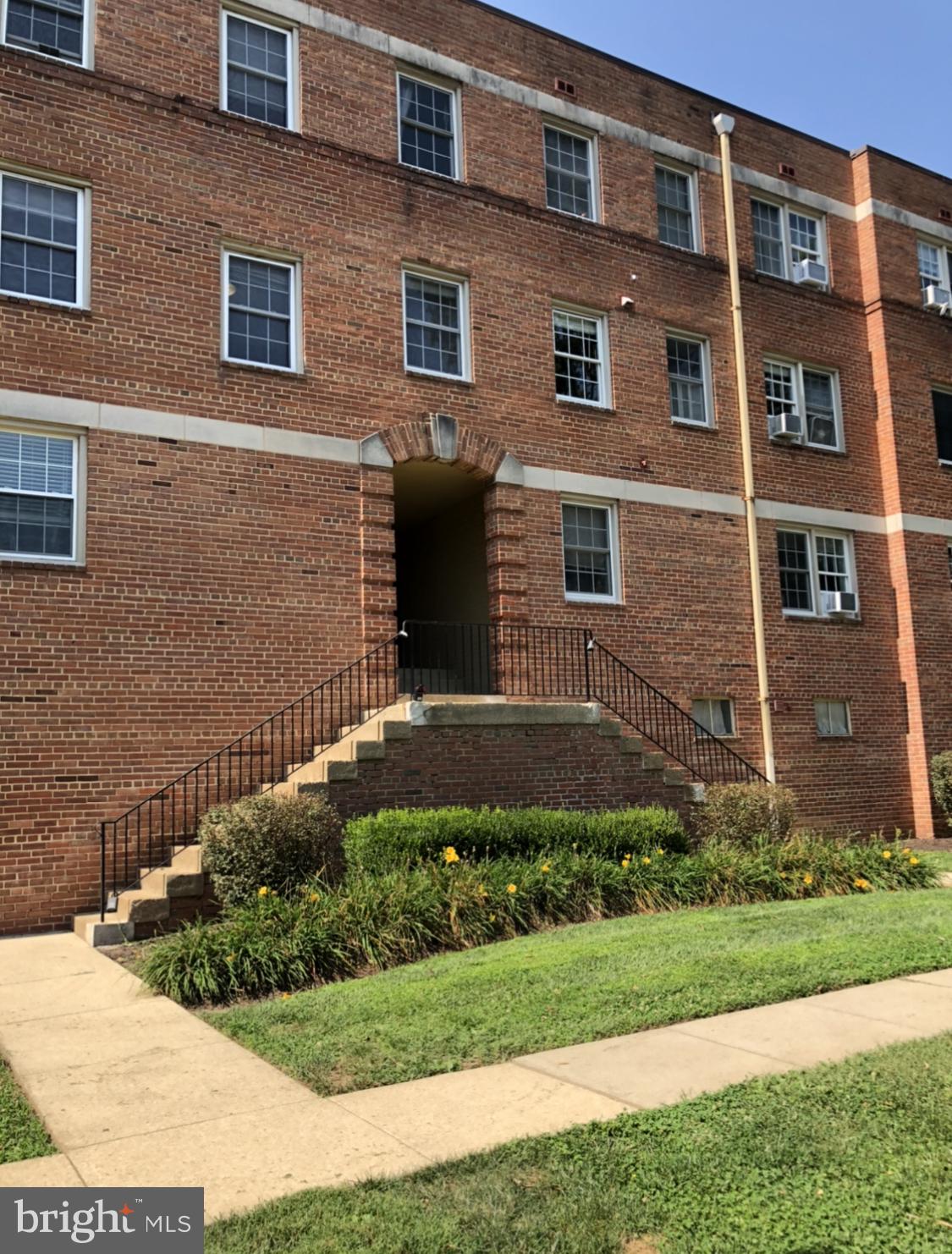 ROCK CREEK VILLAGE CONDOMINIUMS - Residential Lease