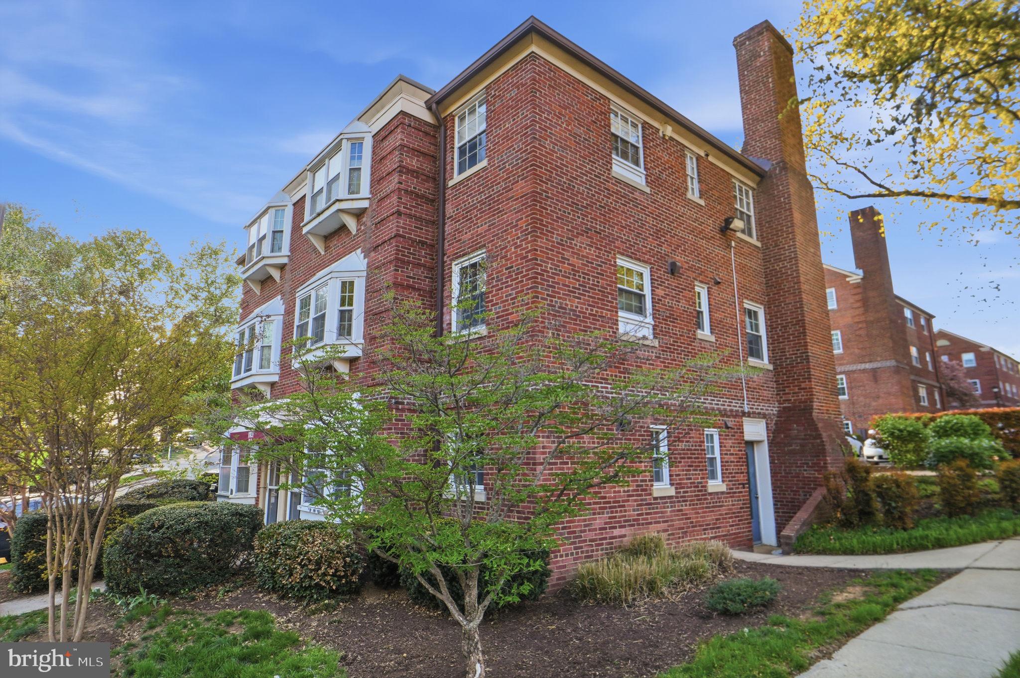 PALISADE GARDENS - Residential