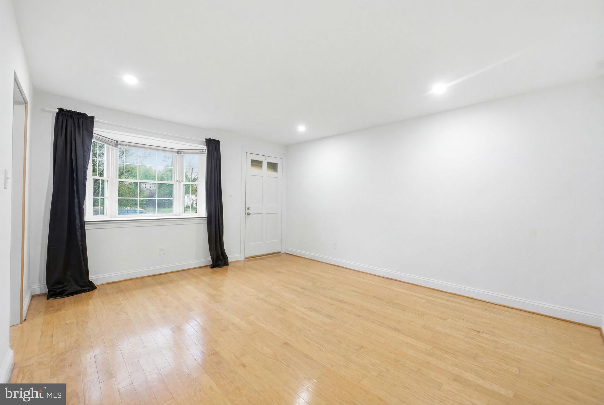 PALISADE GARDENS - Residential