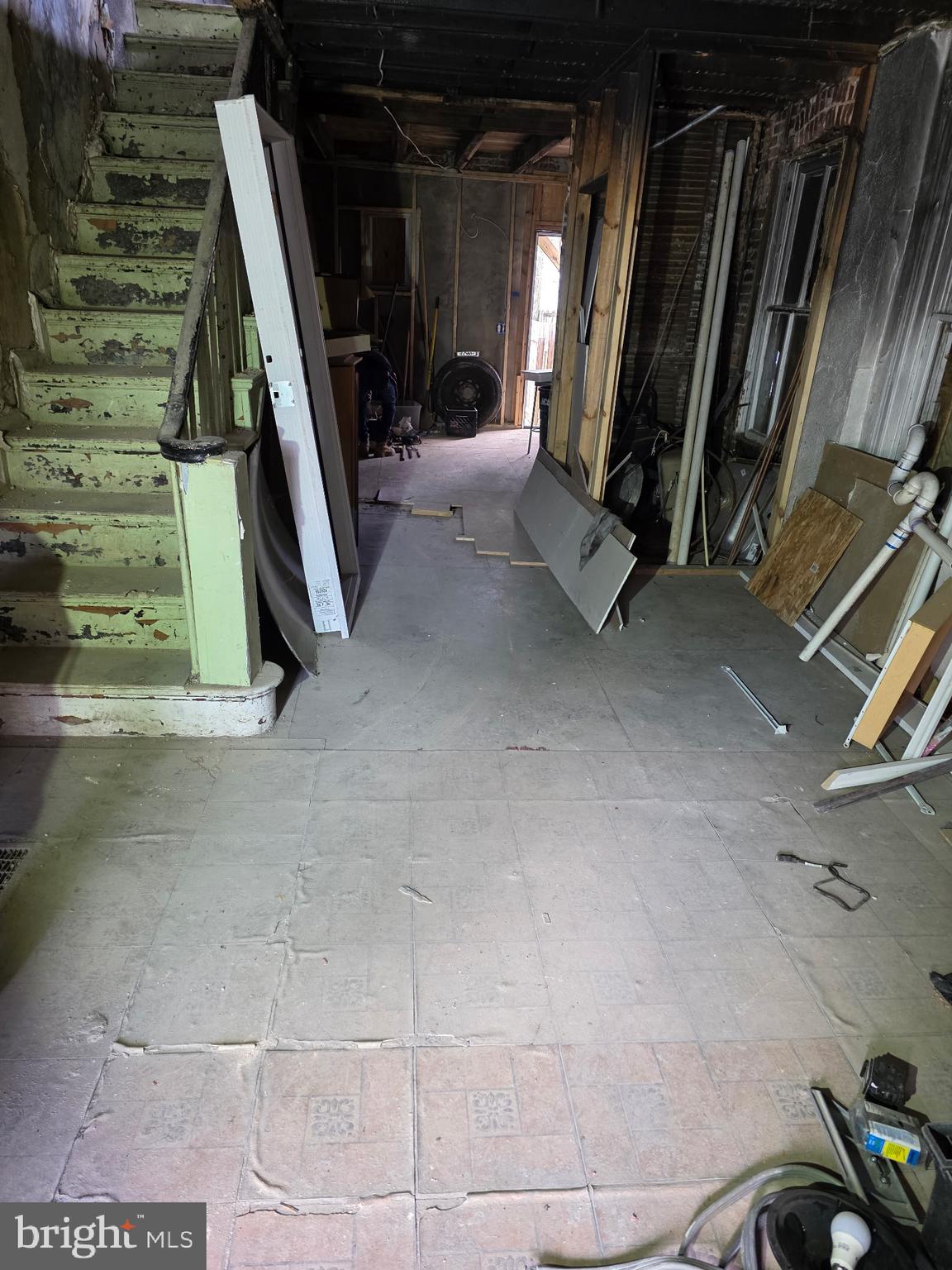 BROADWAY EAST - Residential